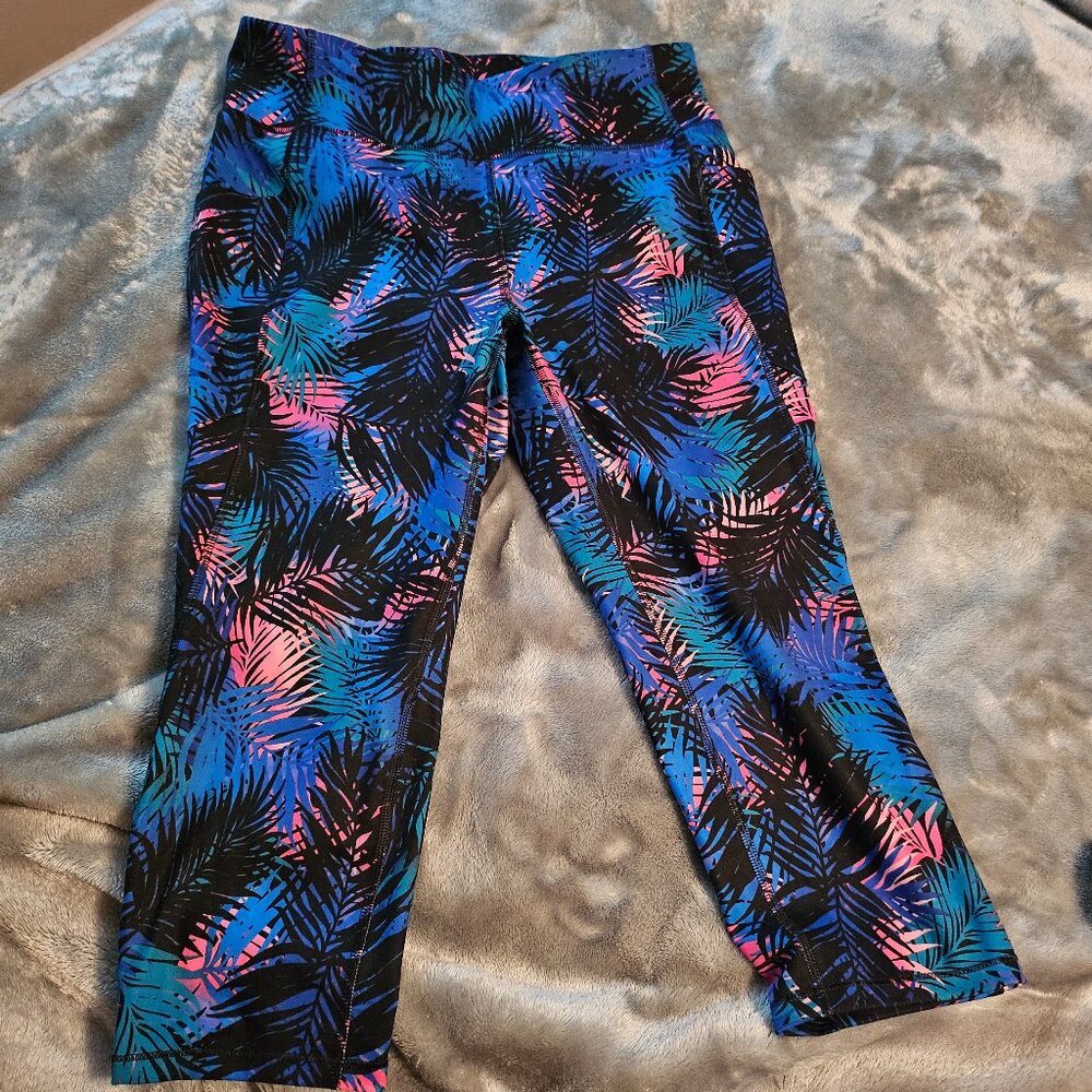 Xersion Womens Capri Size L